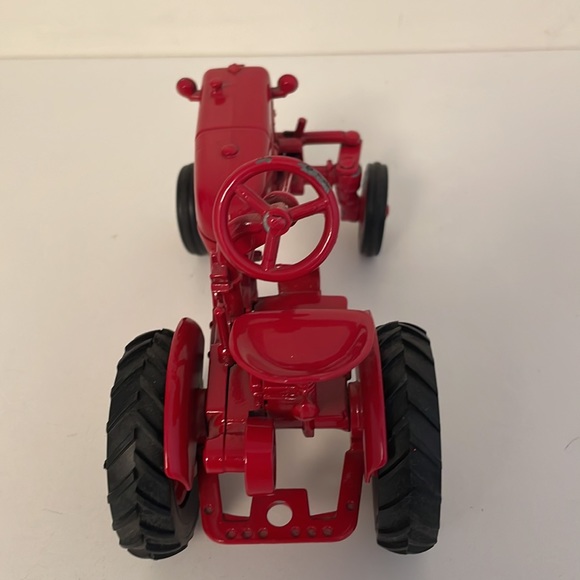 ERTL Red Cast Iron Tractor - Picture 6 of 10